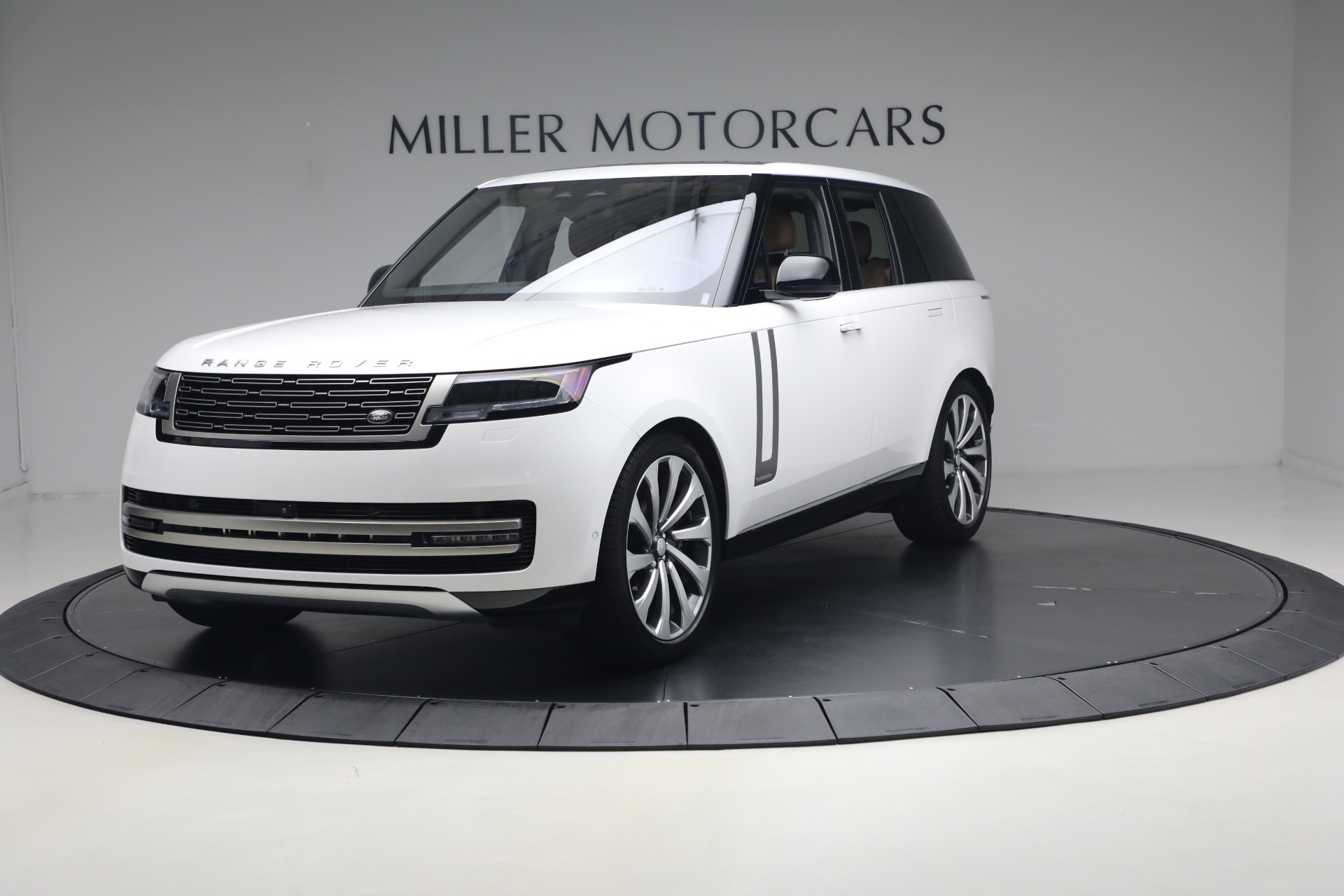 Used 2023 Land Rover Range Rover P530 Autobiography for sale $99,900 at Maserati of Westport in Westport CT 06880 1