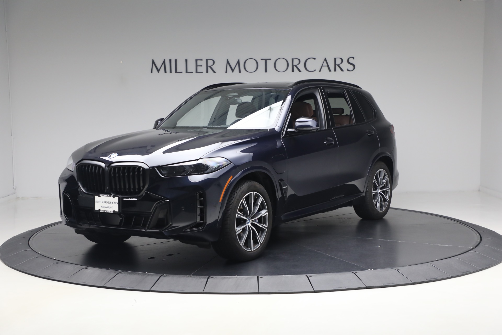 Used 2024 BMW X5 xDrive50e for sale $63,900 at Maserati of Westport in Westport CT 06880 1