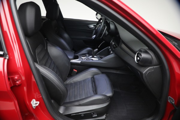 Used 2023 Alfa Romeo Giulia Veloce for sale $33,900 at Maserati of Westport in Westport CT 06880 14