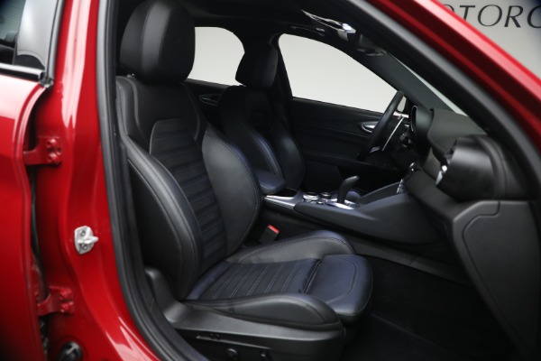 Used 2023 Alfa Romeo Giulia Veloce for sale $33,900 at Maserati of Westport in Westport CT 06880 16