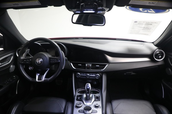 Used 2023 Alfa Romeo Giulia Veloce for sale $33,900 at Maserati of Westport in Westport CT 06880 21