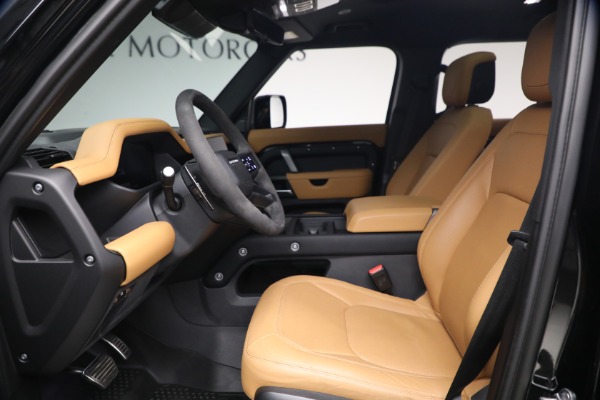 Used 2024 Land Rover Defender 110 V8 P525 for sale $84,900 at Maserati of Westport in Westport CT 06880 13