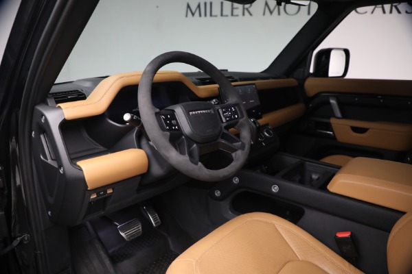 Used 2024 Land Rover Defender 110 V8 P525 for sale $84,900 at Maserati of Westport in Westport CT 06880 15