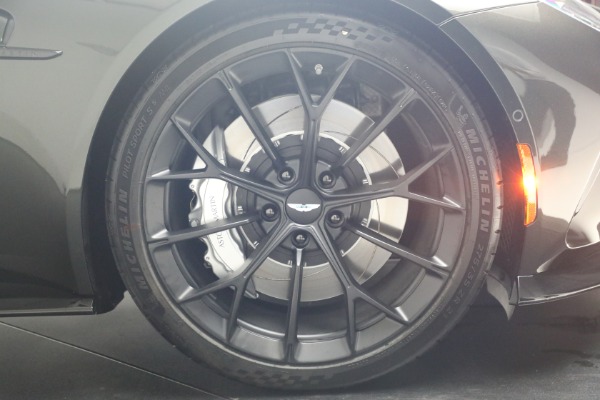 New 2026 Aston Martin Vantage S Roadster for sale $263,900 at Maserati of Westport in Westport CT 06880 27