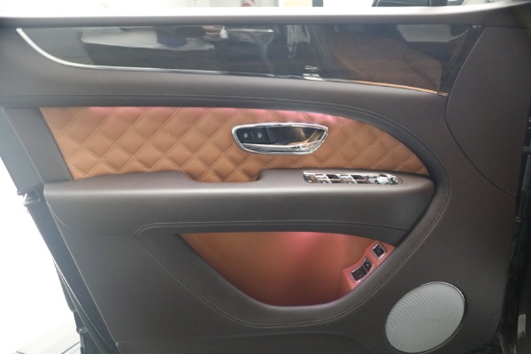 Used 2021 Bentley Bentayga Speed for sale $139,900 at Maserati of Westport in Westport CT 06880 18
