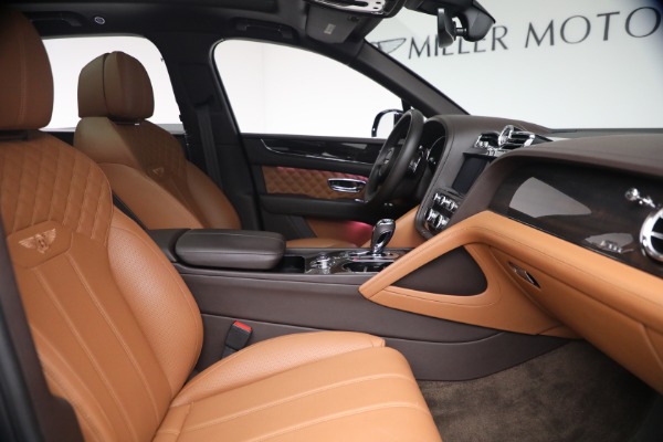 Used 2021 Bentley Bentayga Speed for sale $139,900 at Maserati of Westport in Westport CT 06880 27