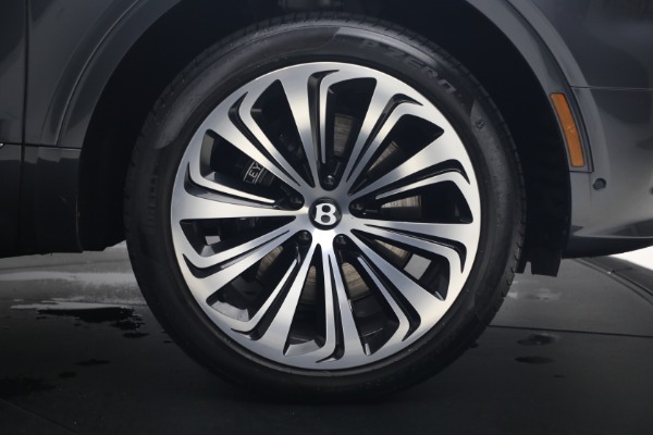 Used 2026 Bentley Bentayga EWB Azure V8 for sale $279,900 at Maserati of Westport in Westport CT 06880 17