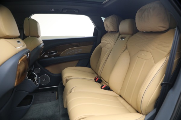Used 2026 Bentley Bentayga EWB Azure V8 for sale $279,900 at Maserati of Westport in Westport CT 06880 24