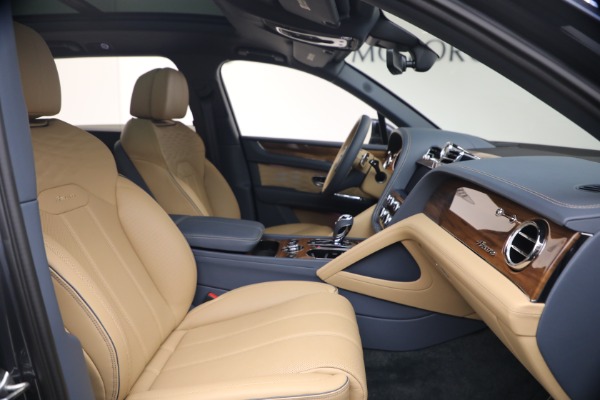 Used 2026 Bentley Bentayga EWB Azure V8 for sale $279,900 at Maserati of Westport in Westport CT 06880 27