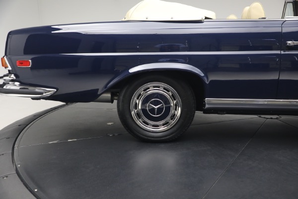 Used 1971 Mercedes-Benz 280SE 3.5 Cabriolet for sale $475,000 at Maserati of Westport in Westport CT 06880 20