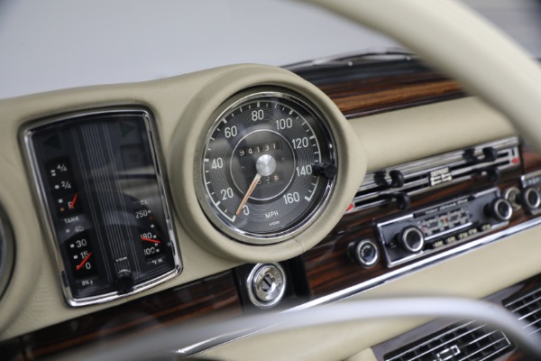 Used 1971 Mercedes-Benz 280SE 3.5 Cabriolet for sale $475,000 at Maserati of Westport in Westport CT 06880 26