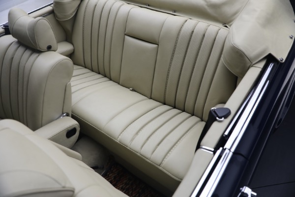 Used 1971 Mercedes-Benz 280SE 3.5 Cabriolet for sale $475,000 at Maserati of Westport in Westport CT 06880 28