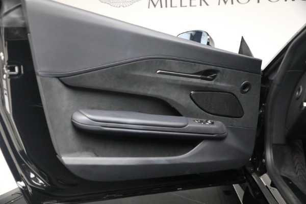 Used 2025 Aston Martin Vantage for sale $187,900 at Maserati of Westport in Westport CT 06880 16