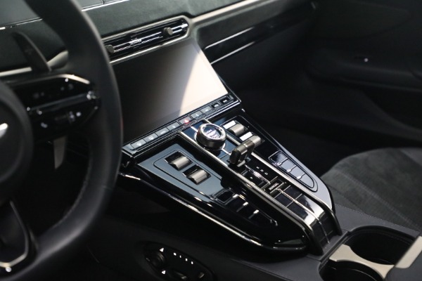 Used 2025 Aston Martin Vantage for sale $187,900 at Maserati of Westport in Westport CT 06880 21