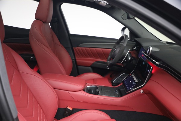 New 2027 Maserati Grecale Trofeo for sale $128,145 at Maserati of Westport in Westport CT 06880 12