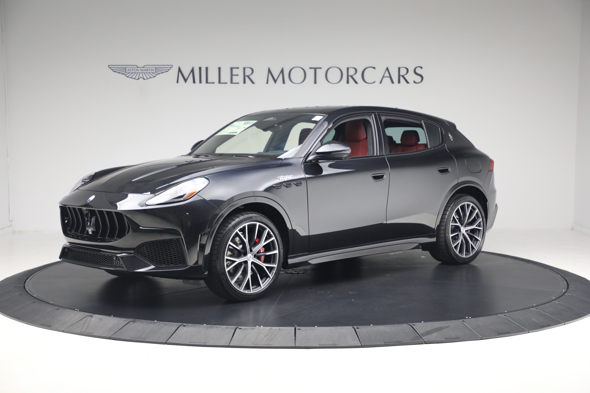 New 2027 Maserati Grecale Trofeo for sale $128,145 at Maserati of Westport in Westport CT 06880 1