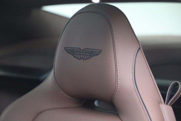 Used 2025 Aston Martin Vanquish for sale $429,900 at Maserati of Westport in Westport CT 06880 25