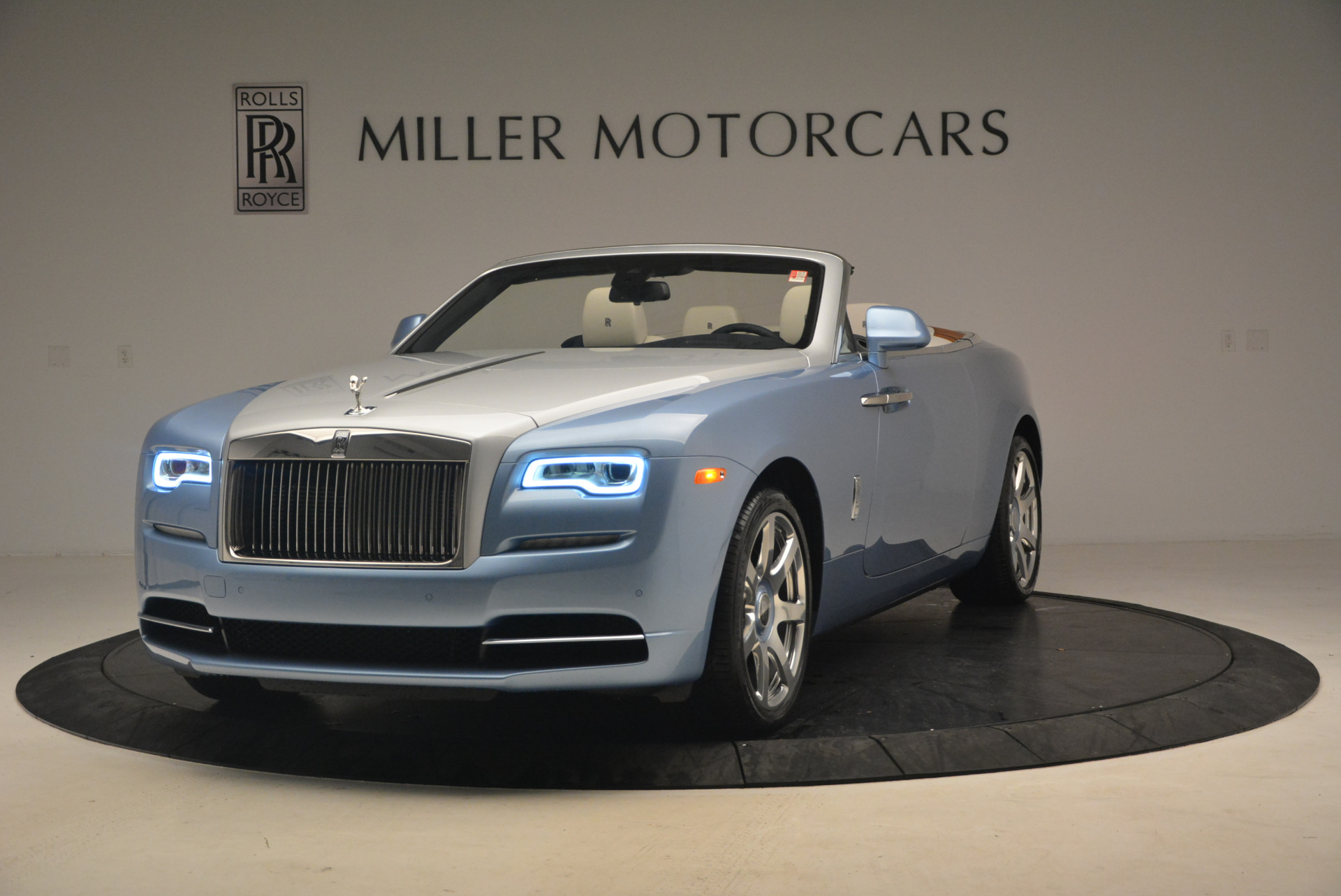 New 2017 Rolls-Royce Dawn for sale Sold at Maserati of Westport in Westport CT 06880 1