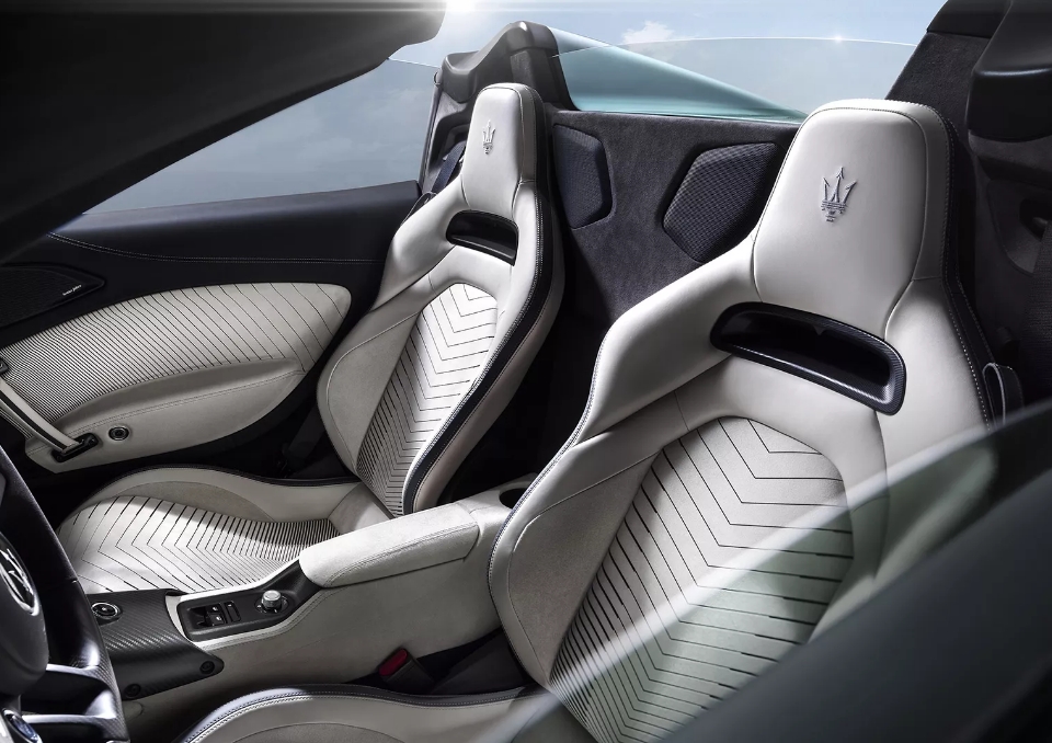 Maserati MC20 Cielo Interior