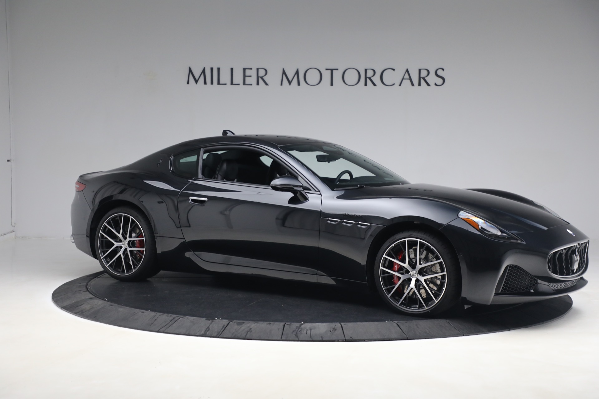Lease a 2024 Maserati GranTurismo Modena in Connecticut Maserati of